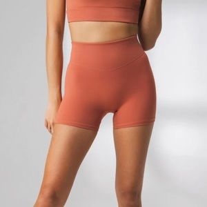 The Cloud Short - Sandstone - M